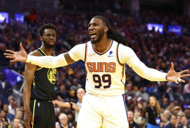 开云体育下载APP-克劳德为何迟迟不挪窝？萨沃尔仍有大型交易决策权